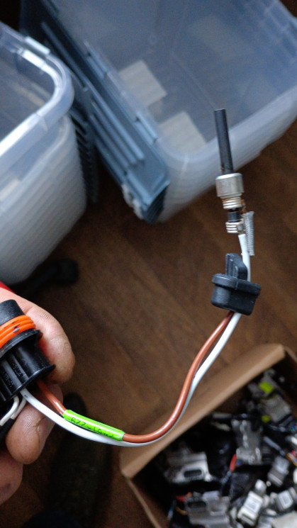 Свеча накала для Ebespacher Hydronic 2 252526990111 купить в Тюмени